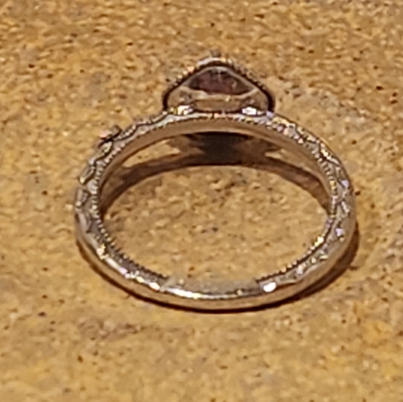 Chalcedony Classic Rock - Picture 10 of 17